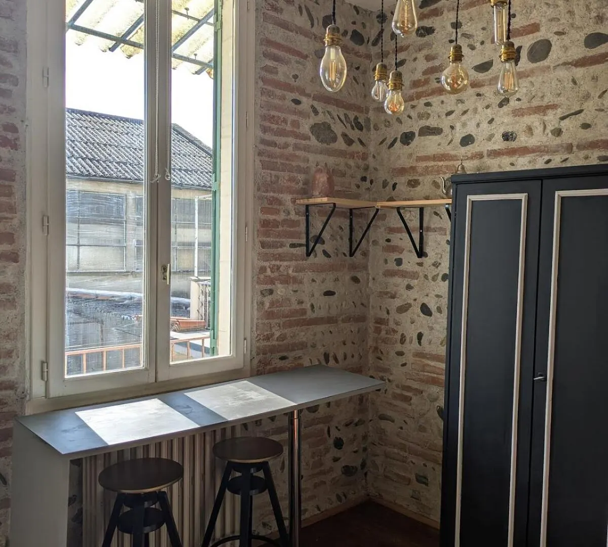 Charming 2-Bedroom, Near City Center Toulouse